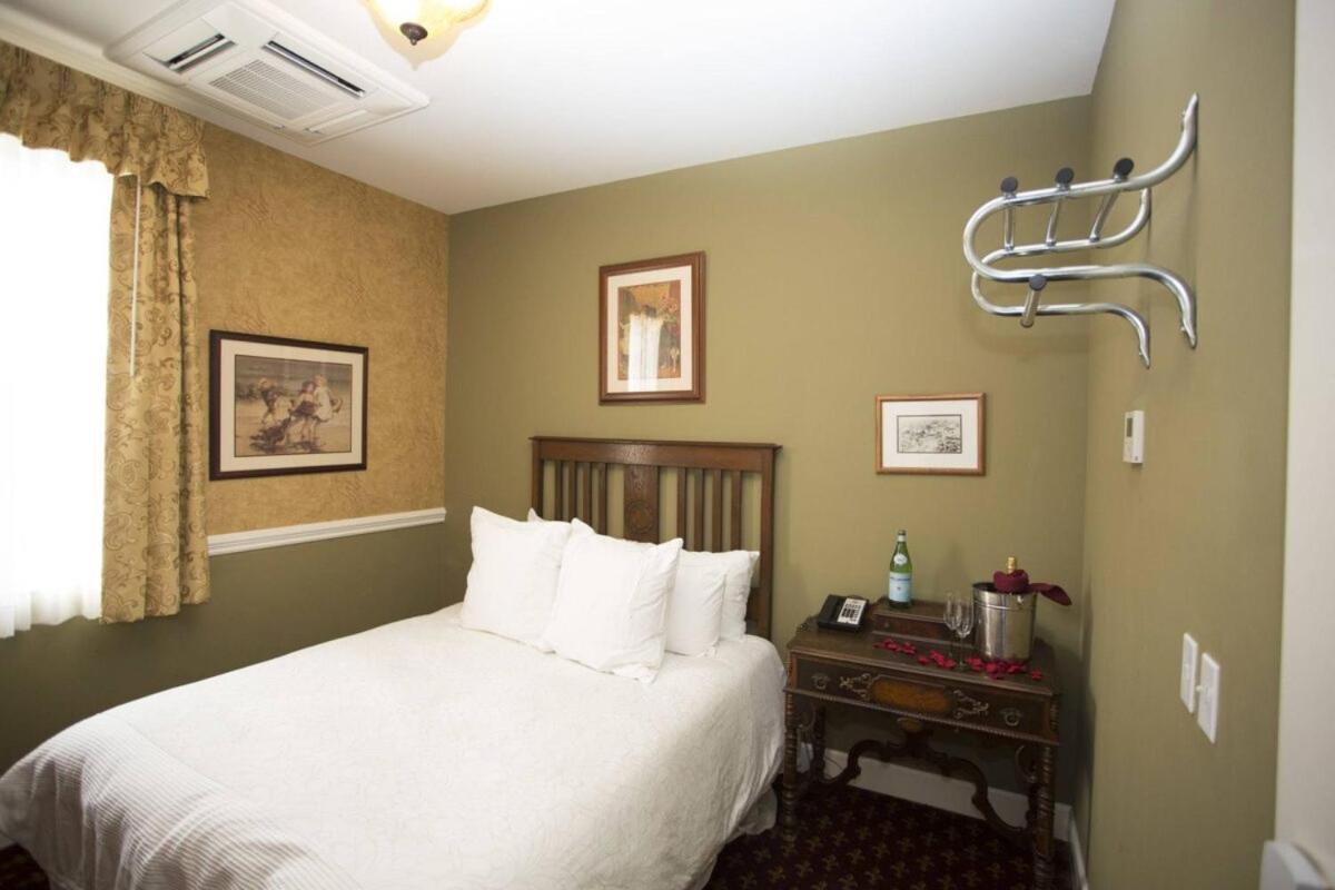 National Jackson, Tapestry Collection By Hilton